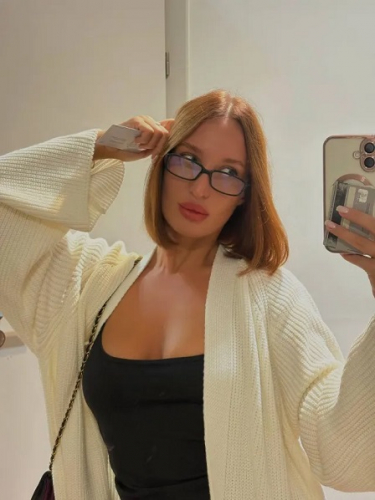 Проститутка Питера Снежана Шатенка c 3 размером груди у метро Купчино Санкт-Петербург Фото-1